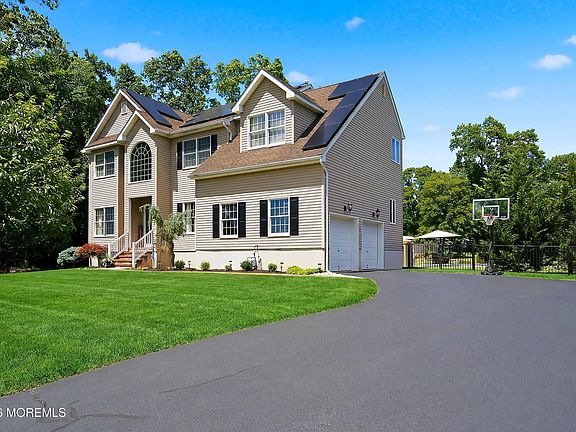 3rd image of 650 Millbrook Road
