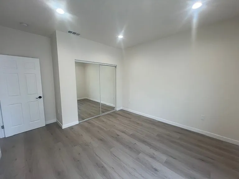 7317 -7321 Garden Grove Avenue — Photo 77