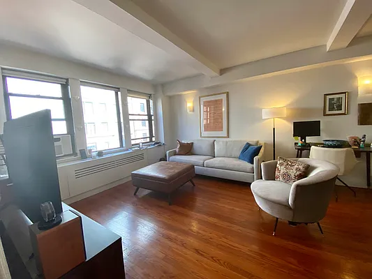 Rented by Bond New York | media 6