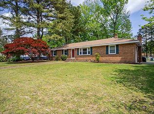 2833 Meadow Dr, Chesapeake, VA 23321