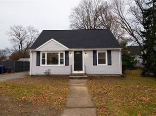 128 Airway Rd, Warwick, RI 02886