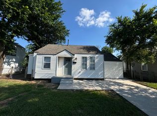 206 W Ercoupe Dr, Midwest City, OK 73110