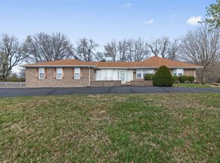 5601 Cemetery Rd, Bowling Green, KY 42103