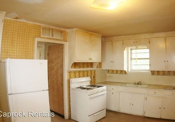 3rd image of 1312 N Reid St