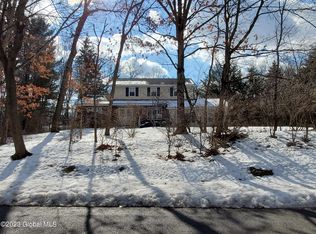 64 Oak St, Rensselaer, NY 12144