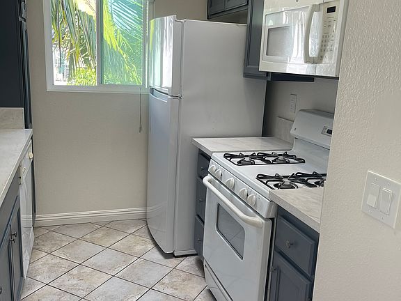 3rd image of 1234 Robinson Ave APT 4
