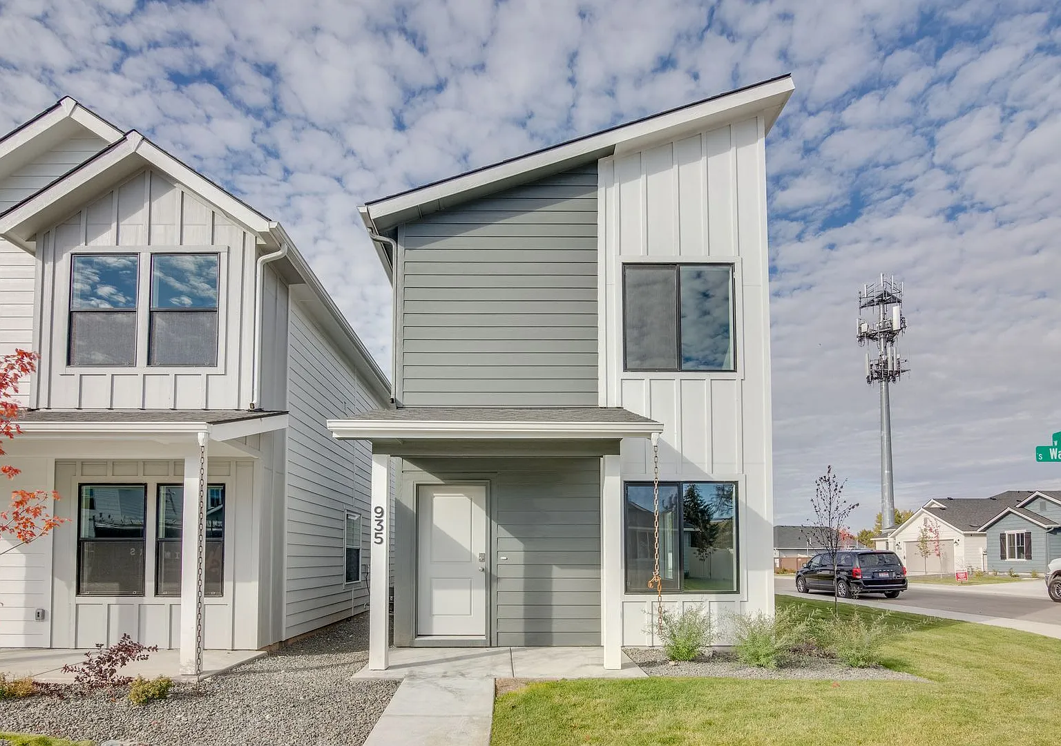 Beautiful New 2 Bedroom Cottage Now Available! — Photo 1