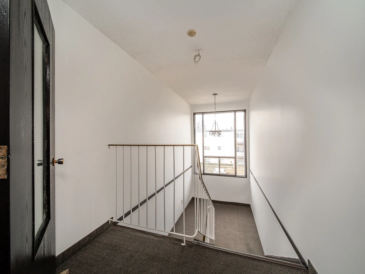 Meadowview Apartments — Photo 1