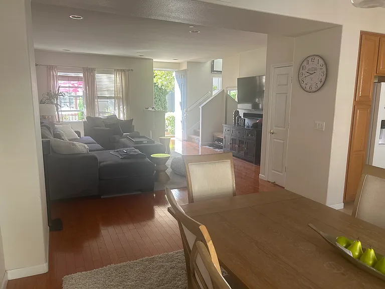 593 Adeline Ave — Photo 11