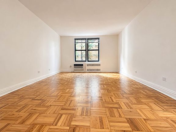 3rd image of 151 W 16th St APT 1L