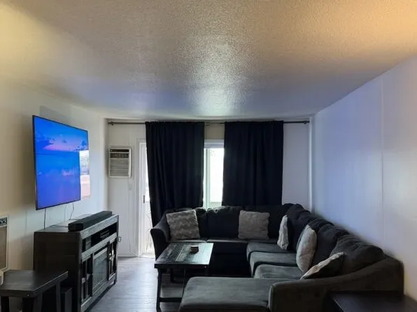 5585 E Pacific Coast Hwy, Long Beach, CA 90804