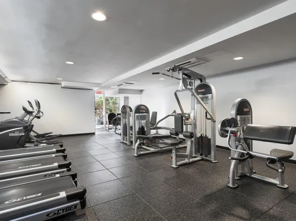 425 East 13th Street image 27 of 29