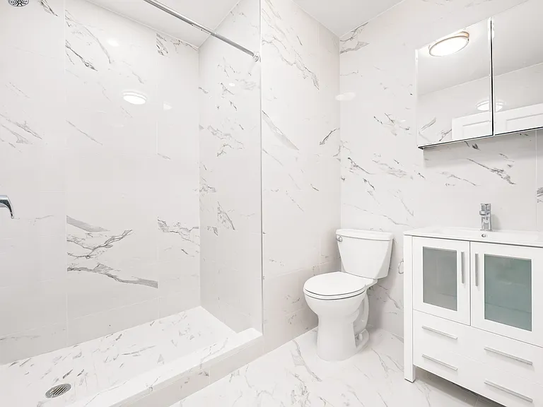43 Bethune St #1 — Photo 6