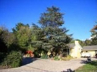 910 Daly Rd, Ojai, CA 93023