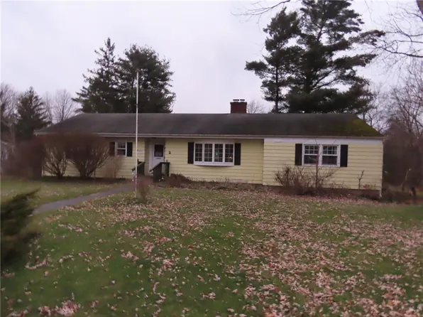 2 Beach Rd, Marcellus, NY 13108