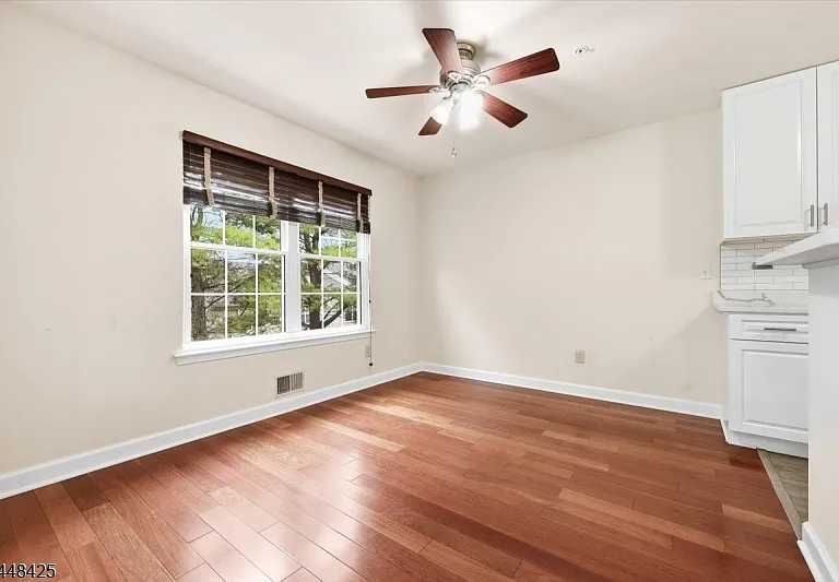 604 Knollwood Ct — Photo 5