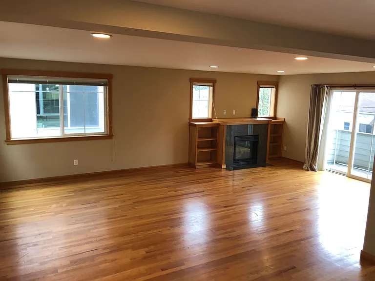5808 Roosevelt Way NE — Photo 3