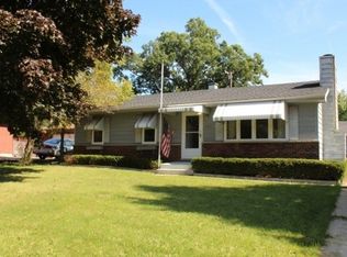 925 Alton Ct, Winthrop Harbor, IL 60096