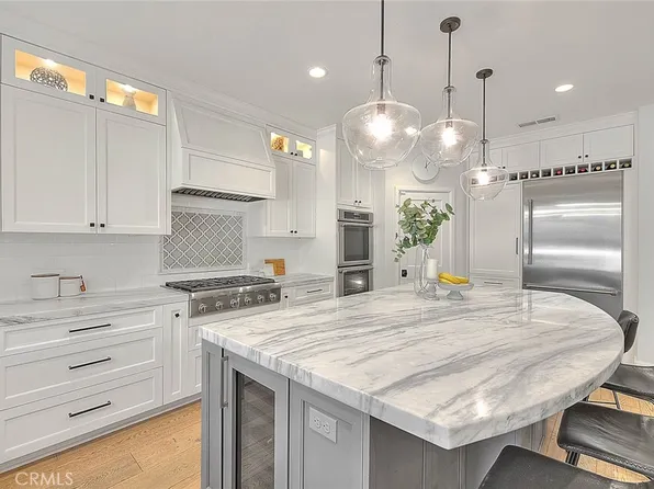 32 Hillsdale, Irvine, CA 92602