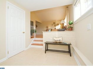 205 Pasadena Dr, Magnolia, NJ 08049