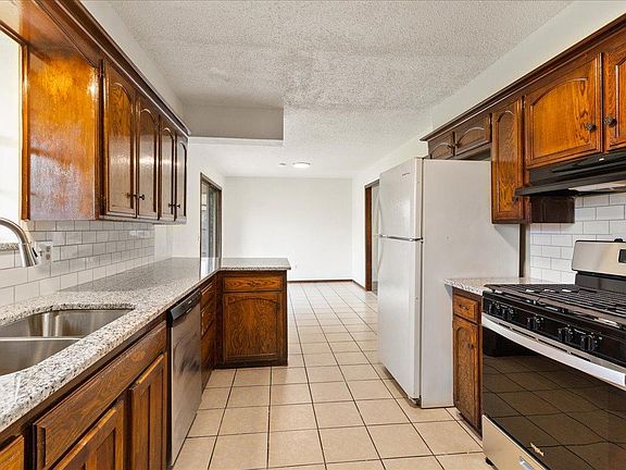 2nd image of 1233 SW 91st St
