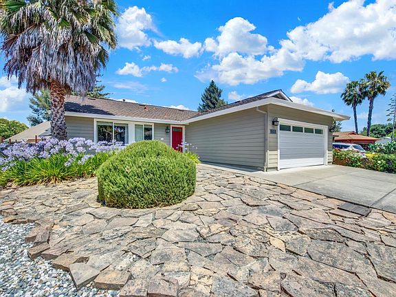 2nd image of 4430 Summerfield Drive
