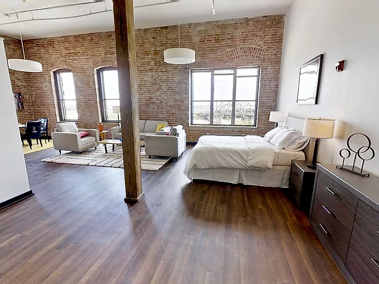 Landmark Lofts Apartments — Photo 21