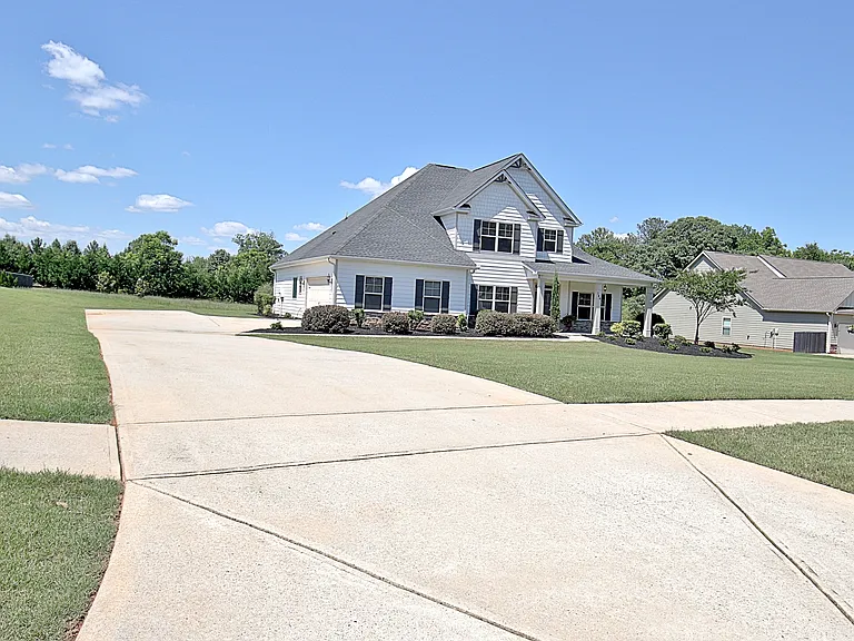 144 Reserve Pl — Photo 4