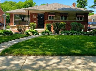 23031 Harding St, Oak Park, MI 48237