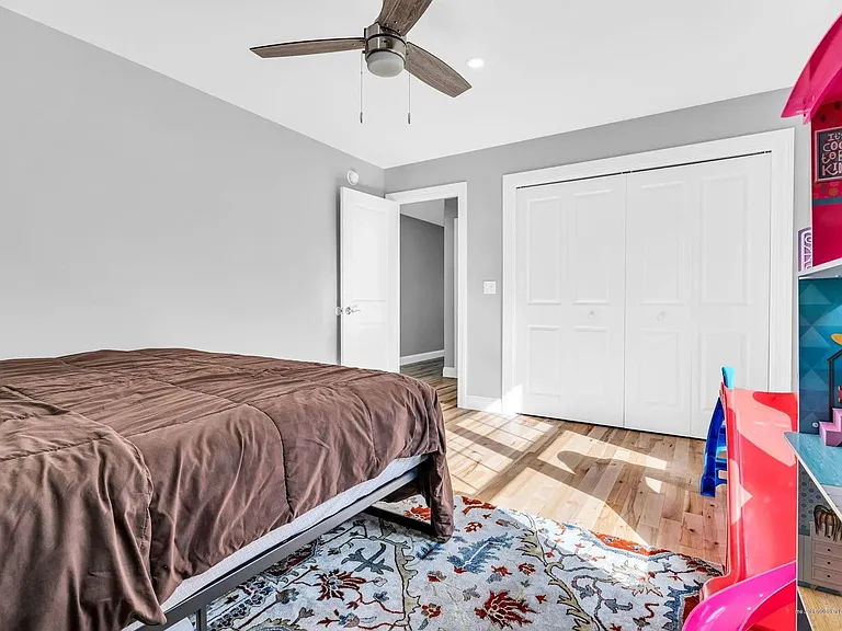 36 Belvedere Dr — Photo 12