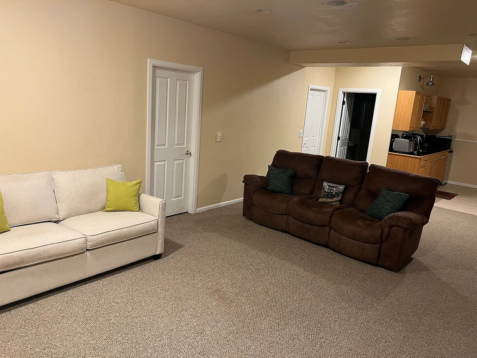 1 bed, 900 sqft, $1,650 — Photo 1