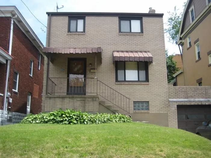 1431 Swantek St photo 1