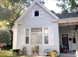 631 Fairfax St, Carlyle, IL