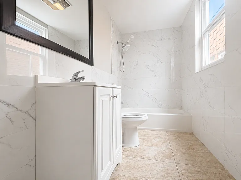 686 Summer Ave #6 — Photo 8