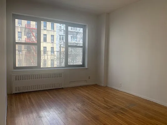 Rented by Bond New York | media 8