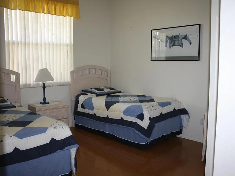 3rd bedroom with 2 twin size bed