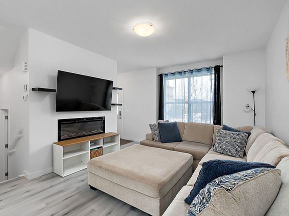 5th image of 397 Pioneer Rd