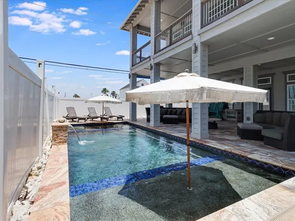 602 Banyan Beach Dr, Port Aransas, TX 78373