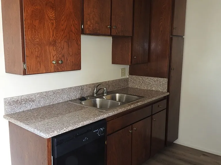 4944 Narragansett Ave — Photo 31