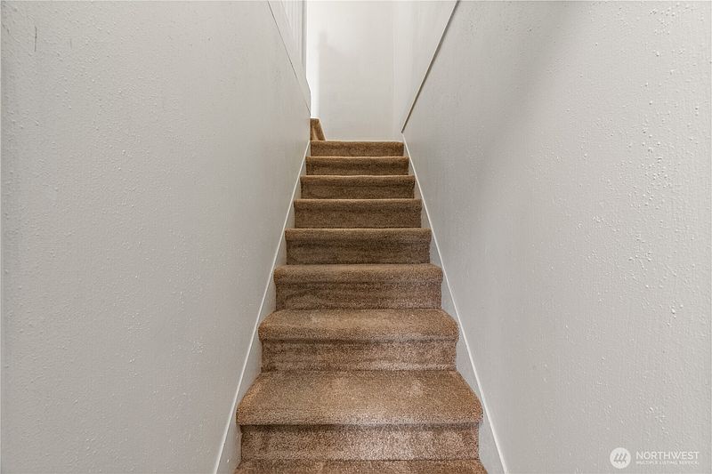 5th image of 107 W 4th Street