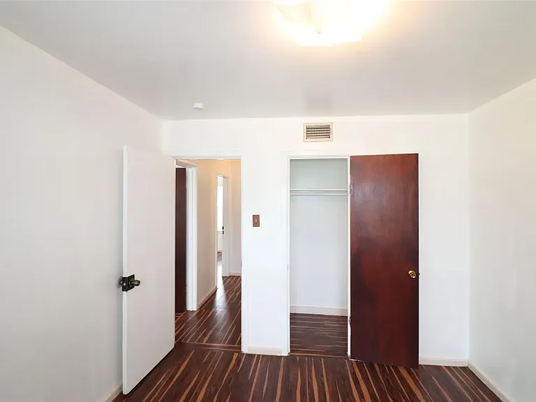 9107 Rustown Dr — Photo 7