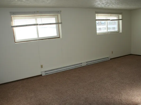 1000 W Ridge St Apt's, 1000 W Ridge St APT 06, Marquette, MI 49855