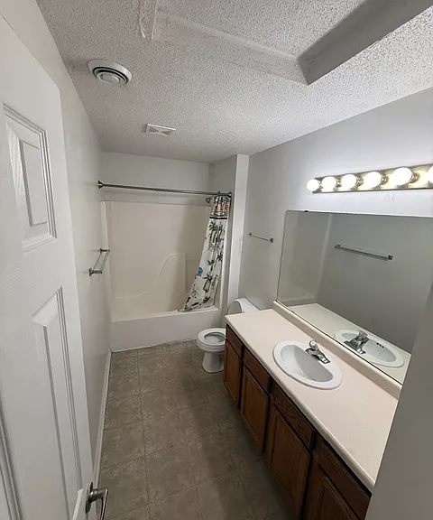 400 S Main St #2 — Photo 6
