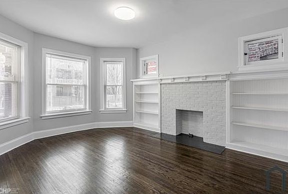 3rd image of 6148 S Vernon Ave Floor 2