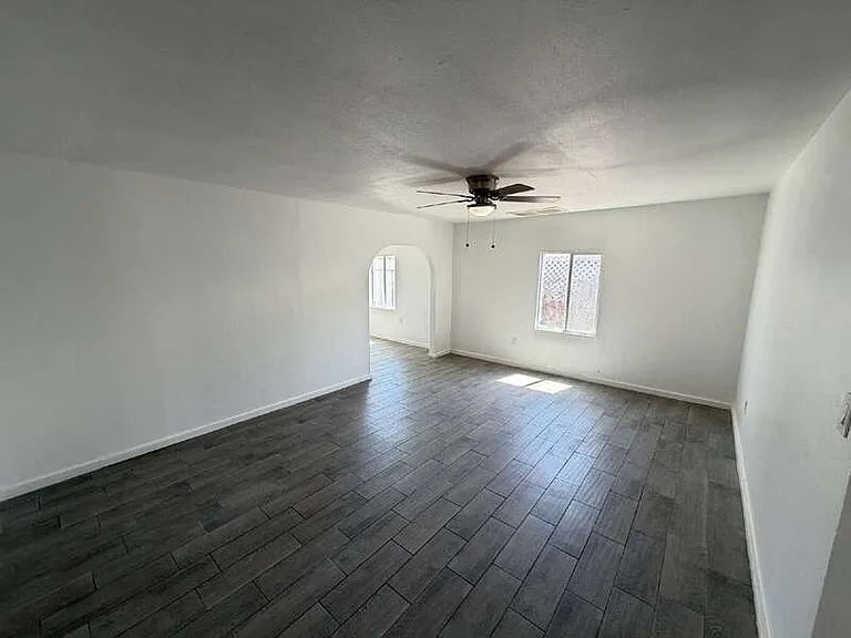 352 W Roosevelt Ave — Photo 6