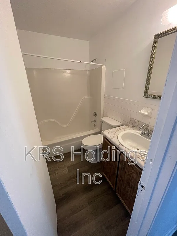 1 bed, 1.0 bath, 885 sqft, $825 — Photo 3