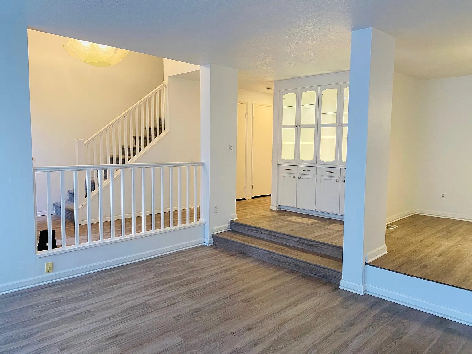 3 bed, 2.5 bath, 1692 sqft, $3,025 — Photo 4