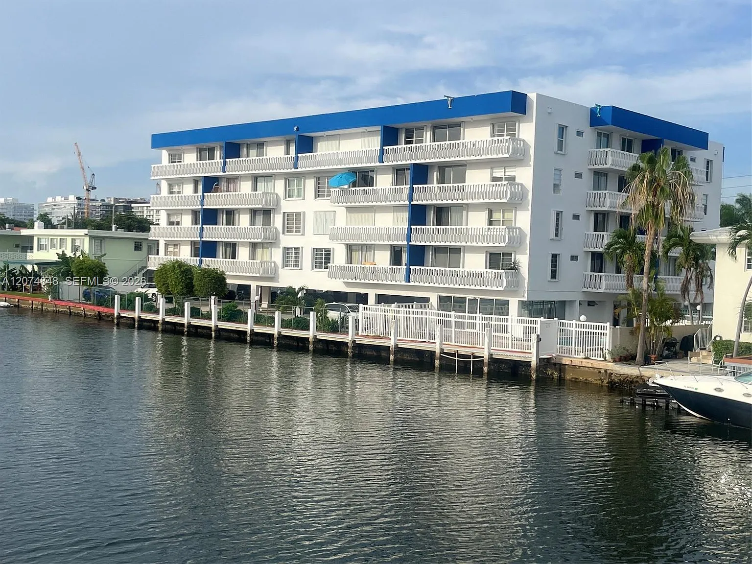 Colonnade Bay Condo — Photo 3