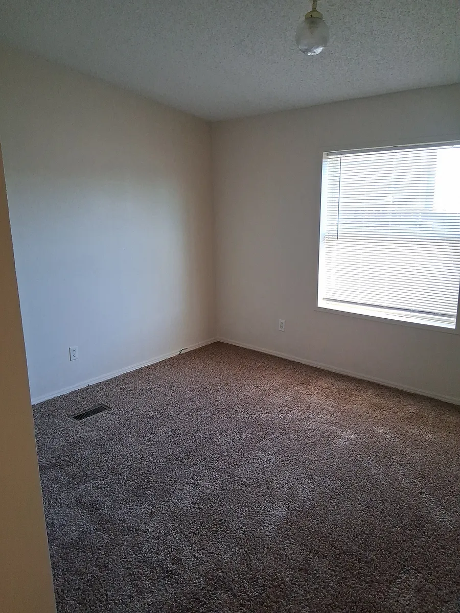 Building Photo - 1355 Harding Ave #B