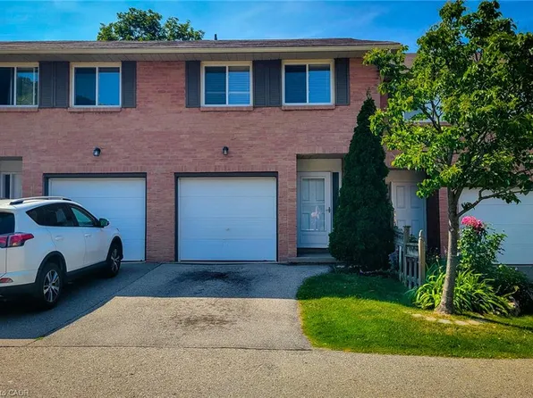 40 Summercrest Dr #3, Hamilton, ON L8K 6M5